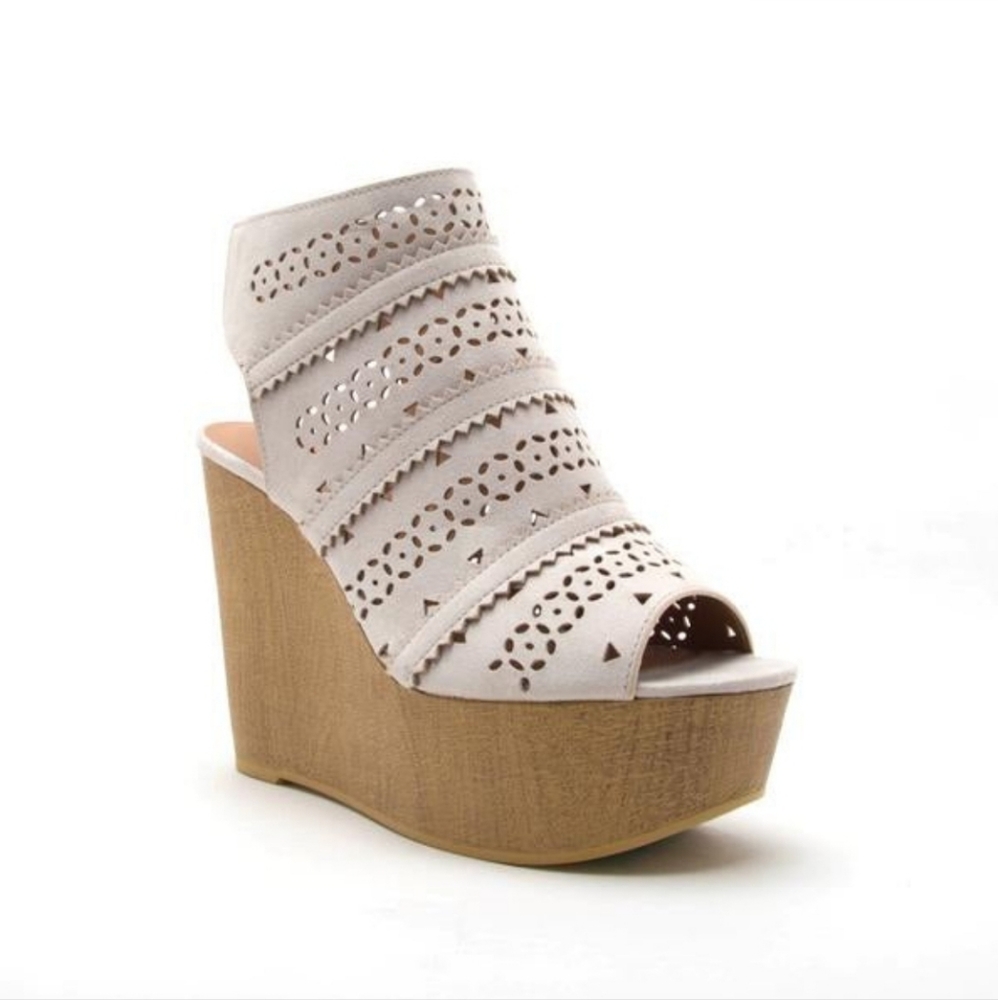 NEW Platform Cutout Wedge Sandal - White